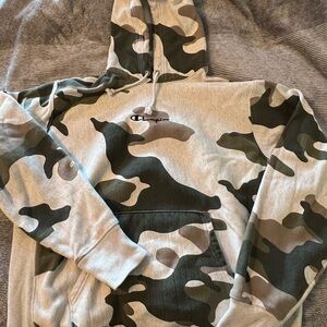 Champion Men's Camo Athletic sweatshirt